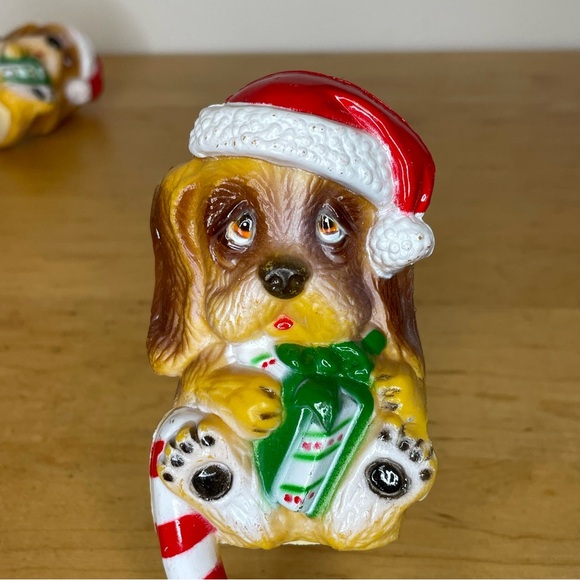 Vintage Christmas Dogs Plastic Mantle Stocking Holder Set Of 2 Candy Cane - Picture 13 of 16